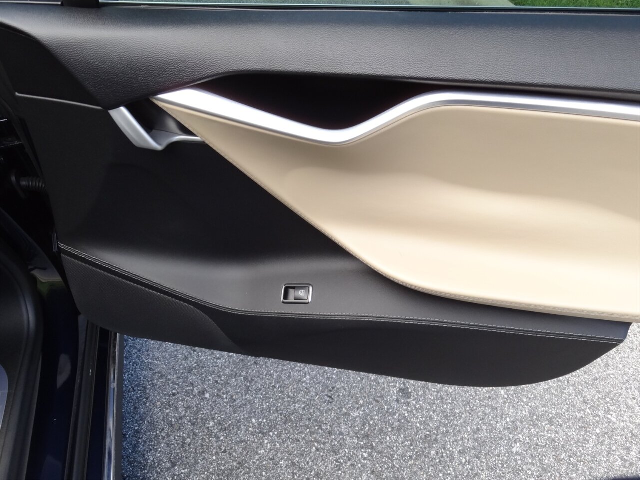 2015 Tesla Model S 60  Premium - Photo 39 - Deland, FL 32720