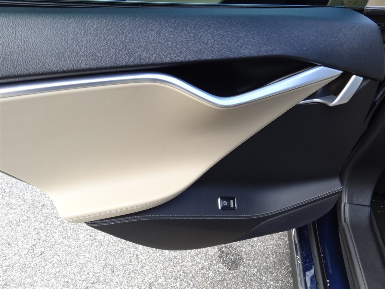 2015 Tesla Model S 60  Premium - Photo 32 - Deland, FL 32720
