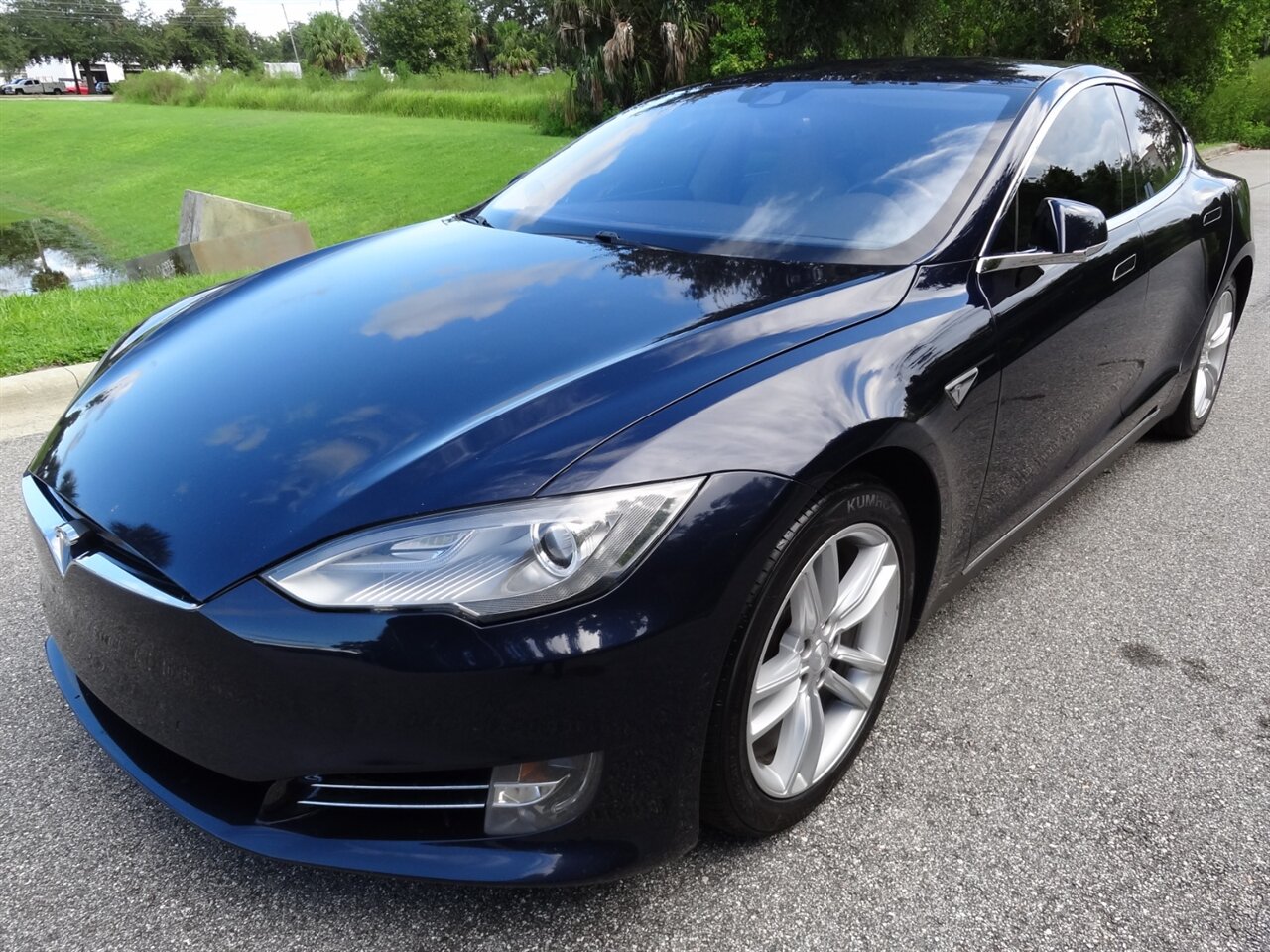 2015 Tesla Model S 60  Premium - Photo 2 - Deland, FL 32720
