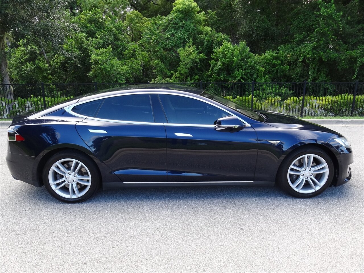 2015 Tesla Model S 60  Premium - Photo 15 - Deland, FL 32720
