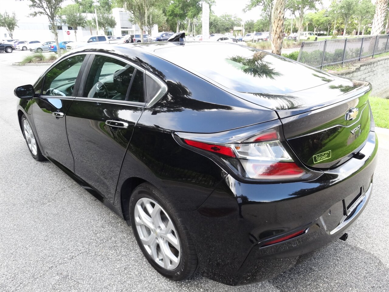 2017 Chevrolet Volt Premier   - Photo 4 - Deland, FL 32720