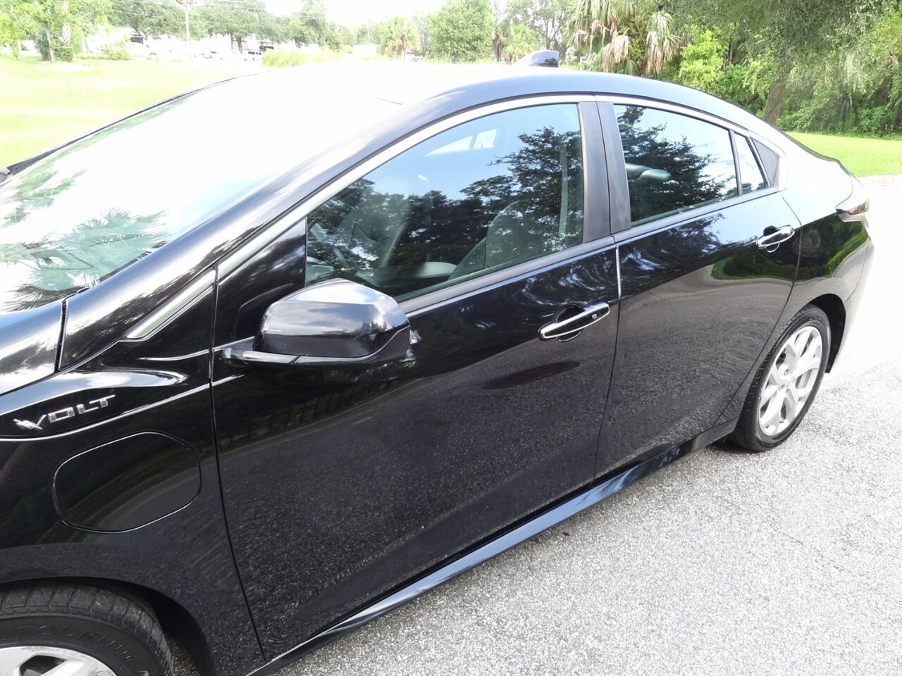 2017 Chevrolet Volt Premier   - Photo 11 - Deland, FL 32720