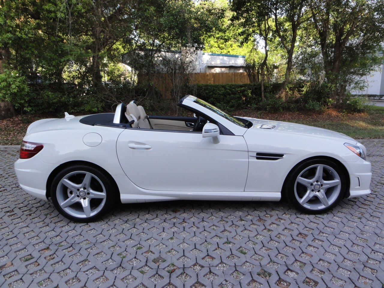 2012 Mercedes-Benz SLK SLK 250  Premium - Photo 24 - Deland, FL 32720