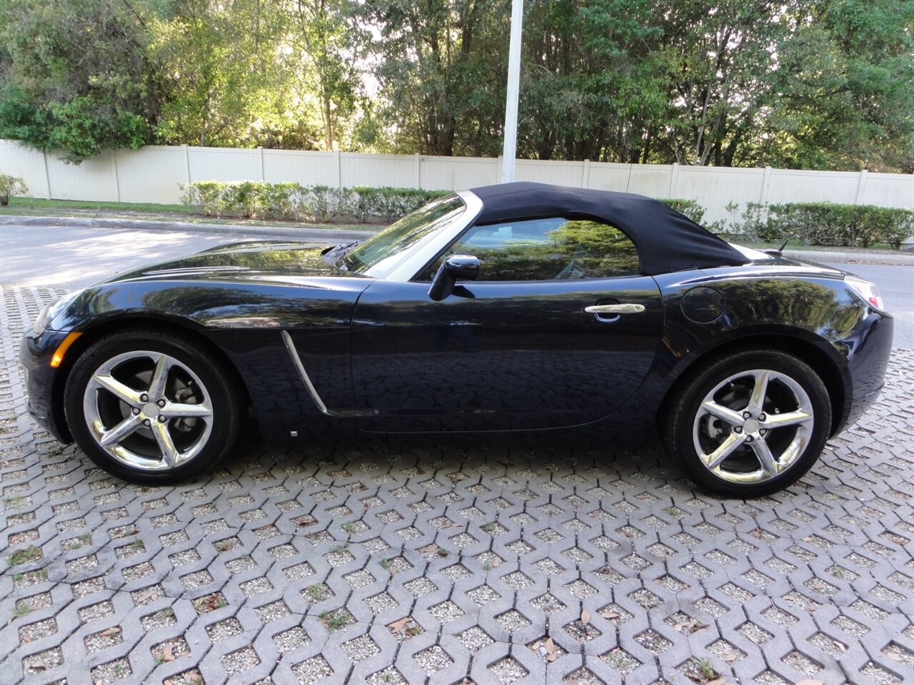 2007 Saturn SKY Red Line - Photo 21 - Deland, FL 32720