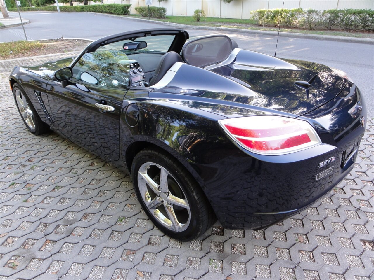 2007 Saturn SKY Red Line - Photo 4 - Deland, FL 32720
