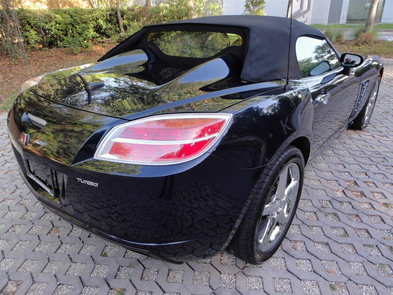 2007 Saturn SKY Red Line - Photo 7 - Deland, FL 32720
