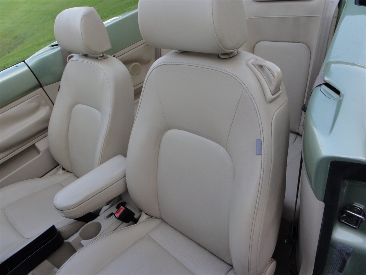 2009 Volkswagen New Beetle Convertible   - Photo 30 - Deland, FL 32720