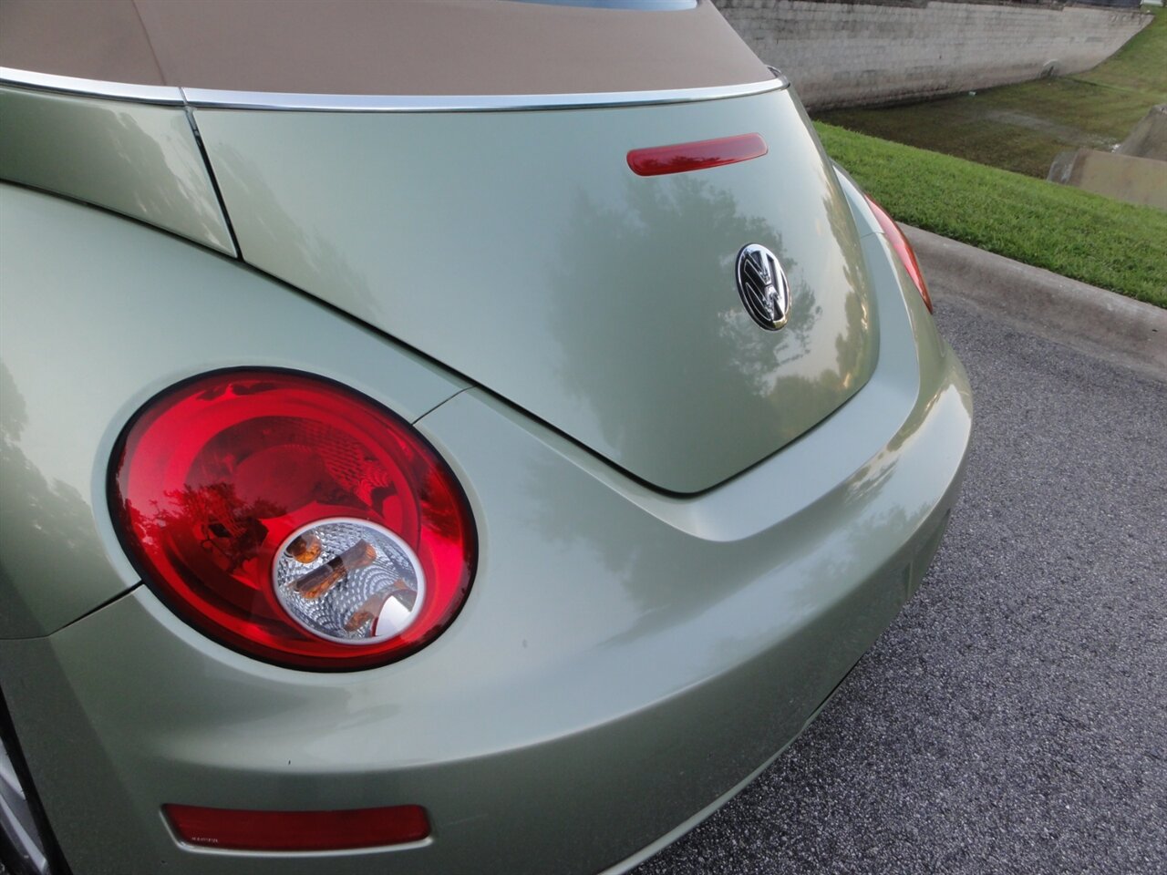 2009 Volkswagen New Beetle Convertible   - Photo 22 - Deland, FL 32720
