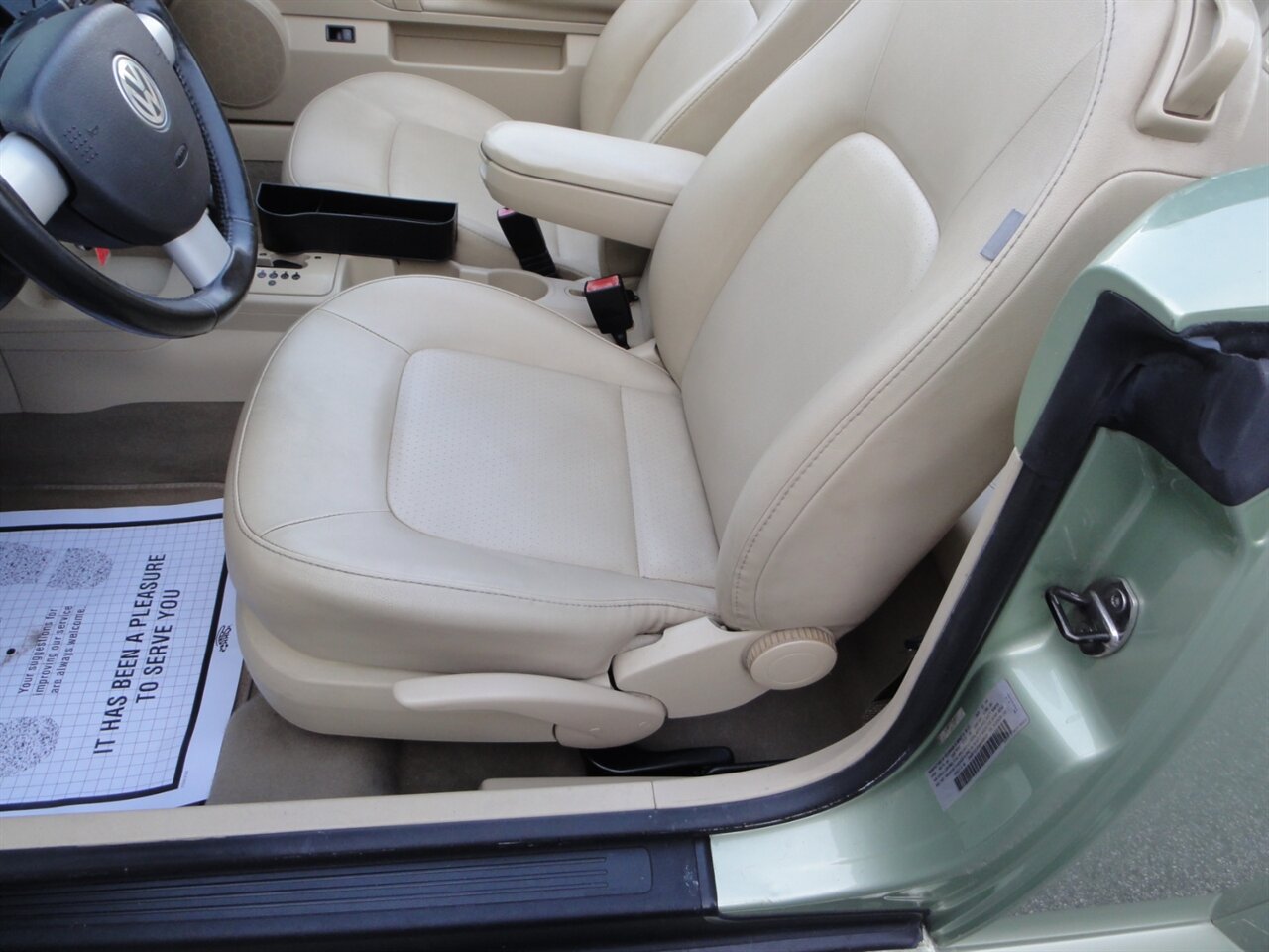 2009 Volkswagen New Beetle Convertible   - Photo 29 - Deland, FL 32720
