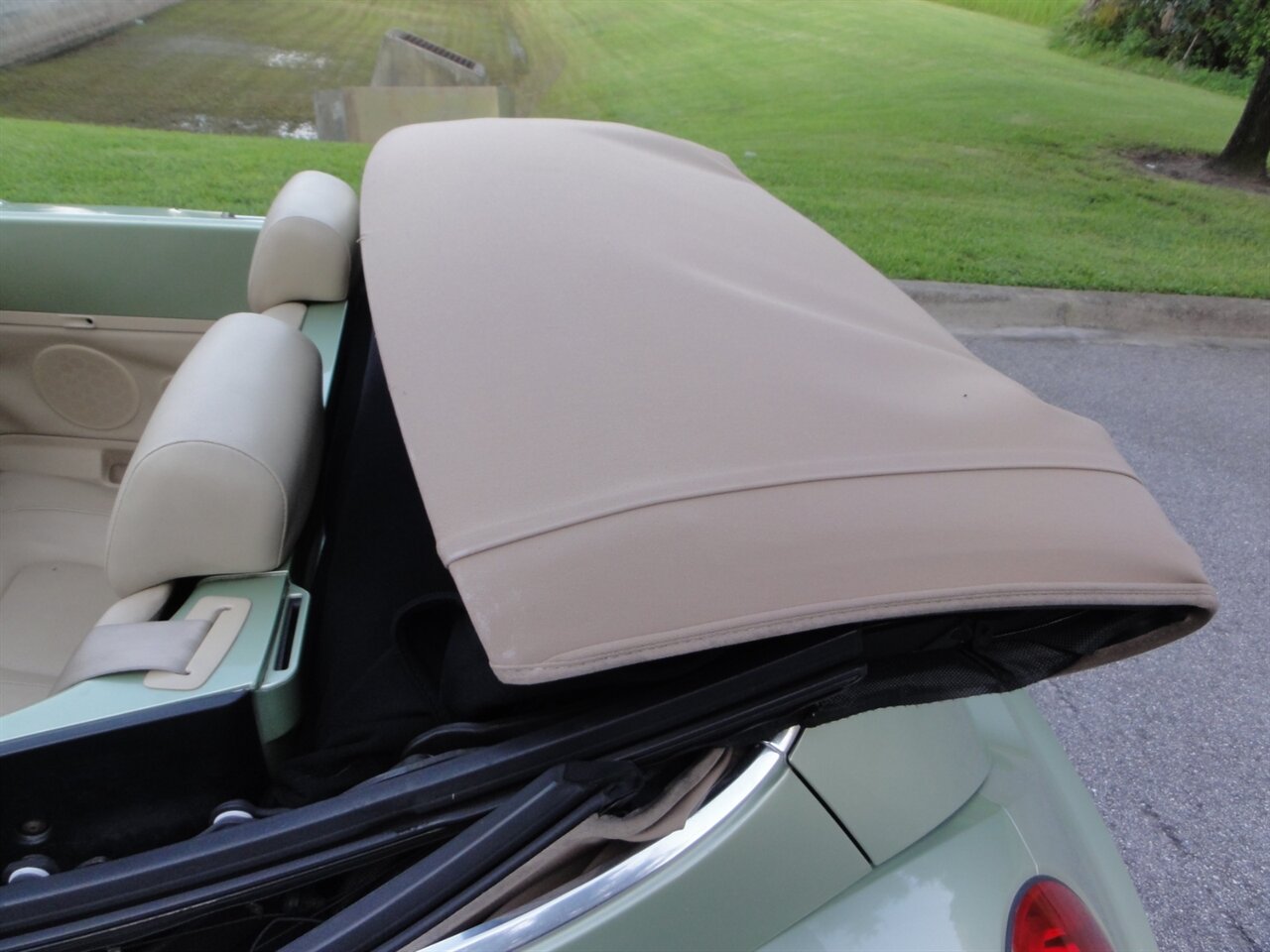 2009 Volkswagen New Beetle Convertible   - Photo 32 - Deland, FL 32720