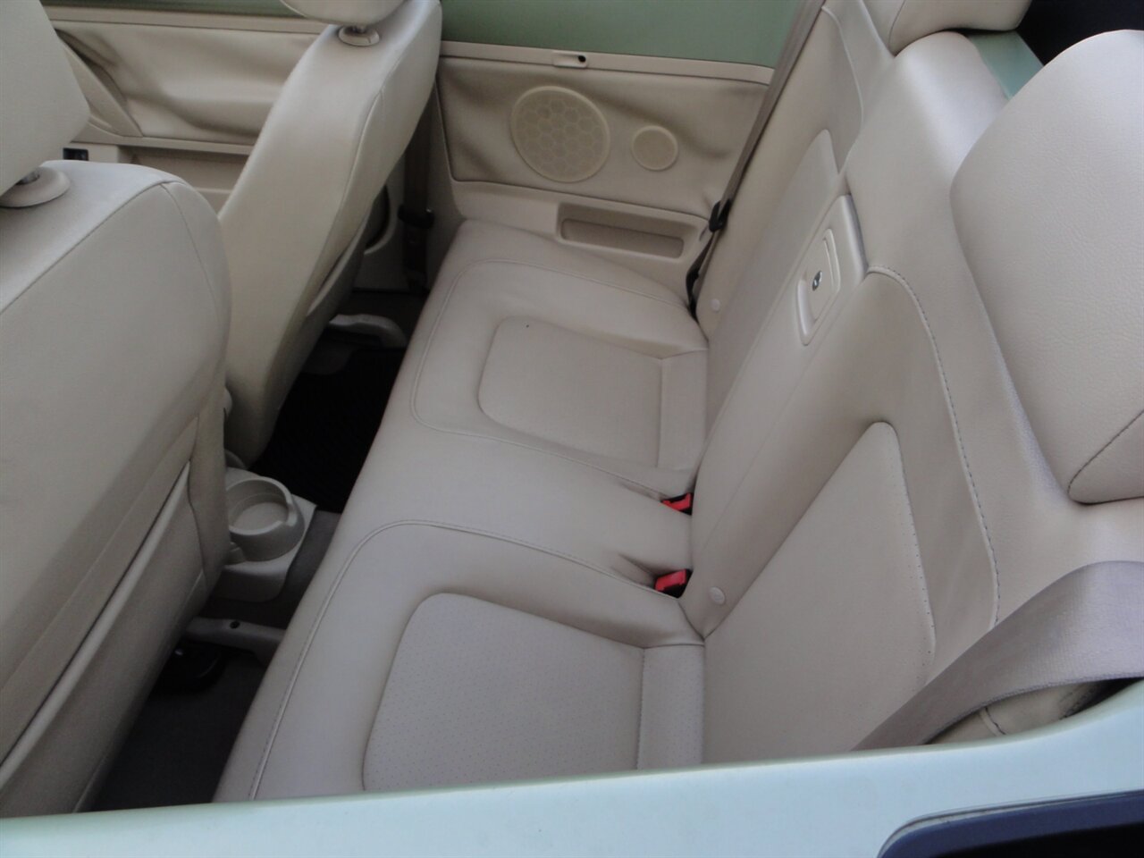 2009 Volkswagen New Beetle Convertible   - Photo 31 - Deland, FL 32720