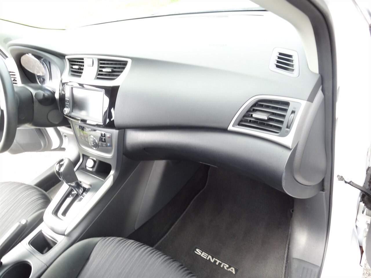 2019 Nissan Sentra SV   - Photo 39 - Deland, FL 32720