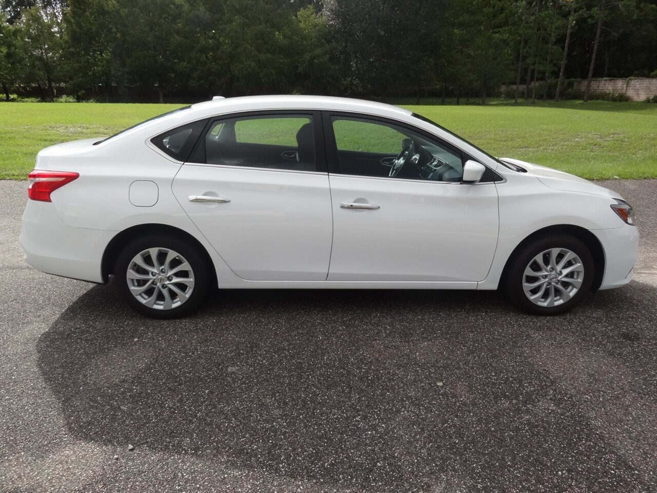 2019 Nissan Sentra SV   - Photo 15 - Deland, FL 32720