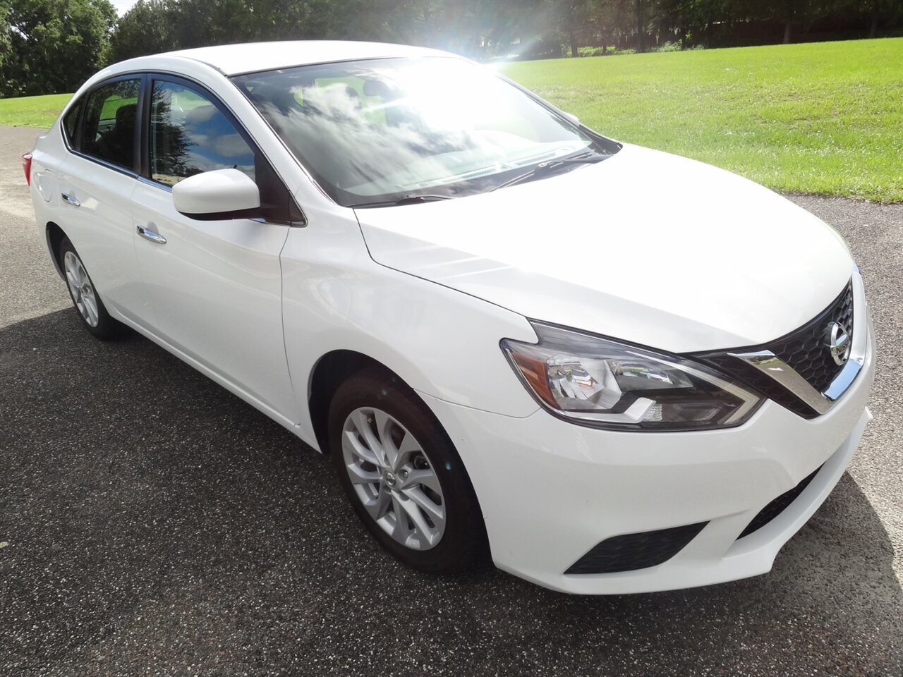 2019 Nissan Sentra SV   - Photo 1 - Deland, FL 32720