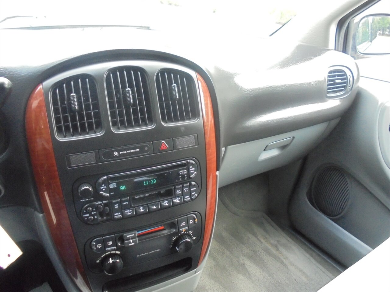 2007 Chrysler Town & Country SE   - Photo 42 - Deland, FL 32720