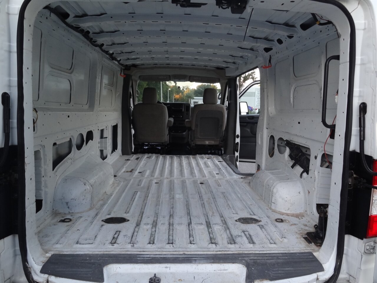 2018 Nissan NV 1500 S   - Photo 34 - Deland, FL 32720