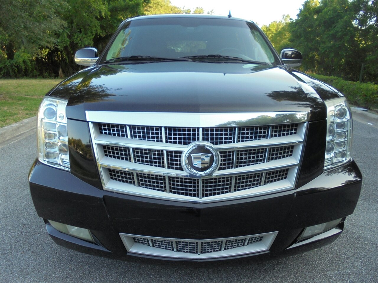 2012 Cadillac Escalade Hybrid Platinum Hybrid  4X4 - Photo 5 - Deland, FL 32720