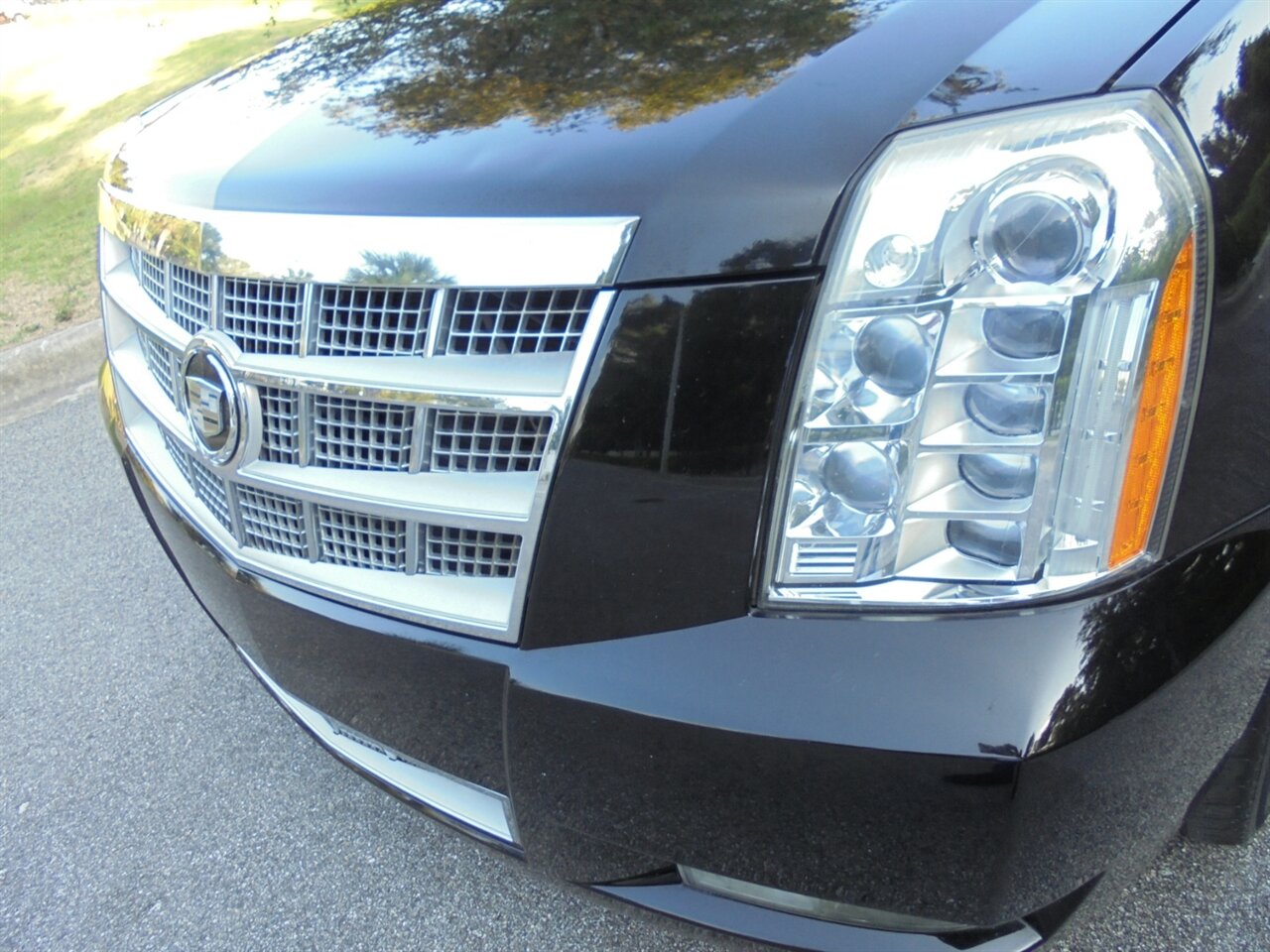 2012 Cadillac Escalade Hybrid Platinum Hybrid  4X4 - Photo 7 - Deland, FL 32720