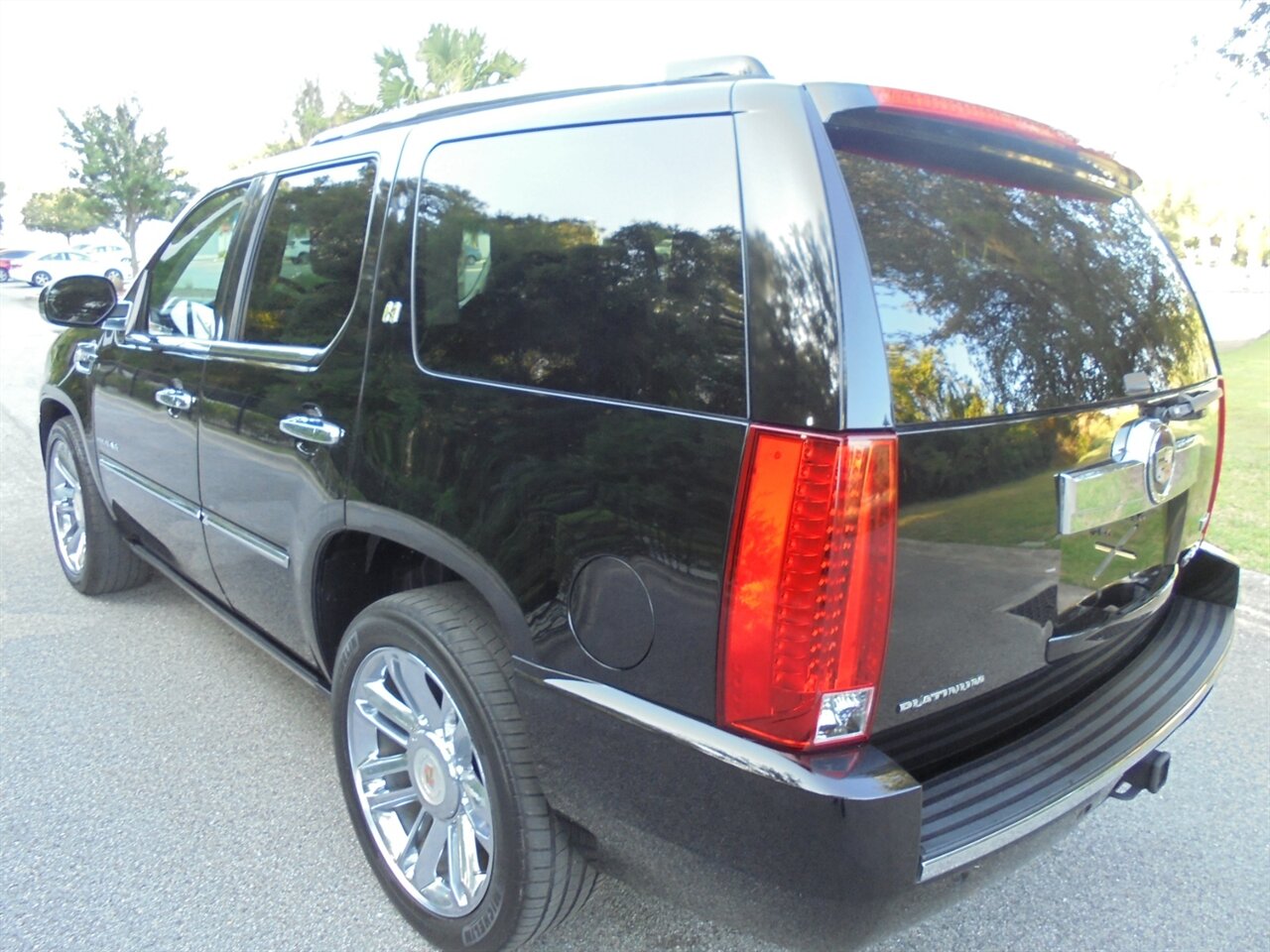 2012 Cadillac Escalade Hybrid Platinum Hybrid  4X4 - Photo 4 - Deland, FL 32720