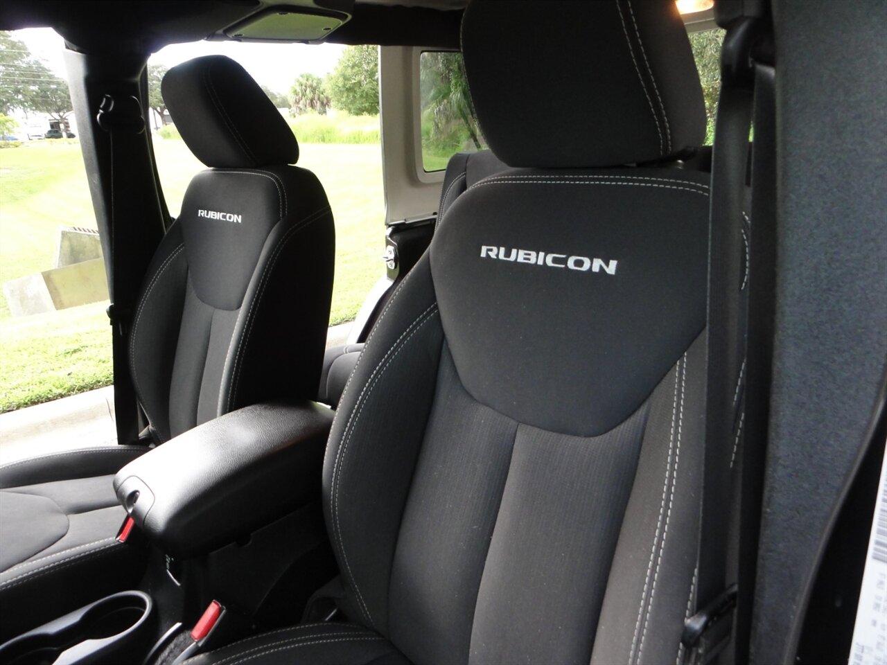 2015 Jeep Wrangler Unlimited Rubicon   - Photo 34 - Deland, FL 32720
