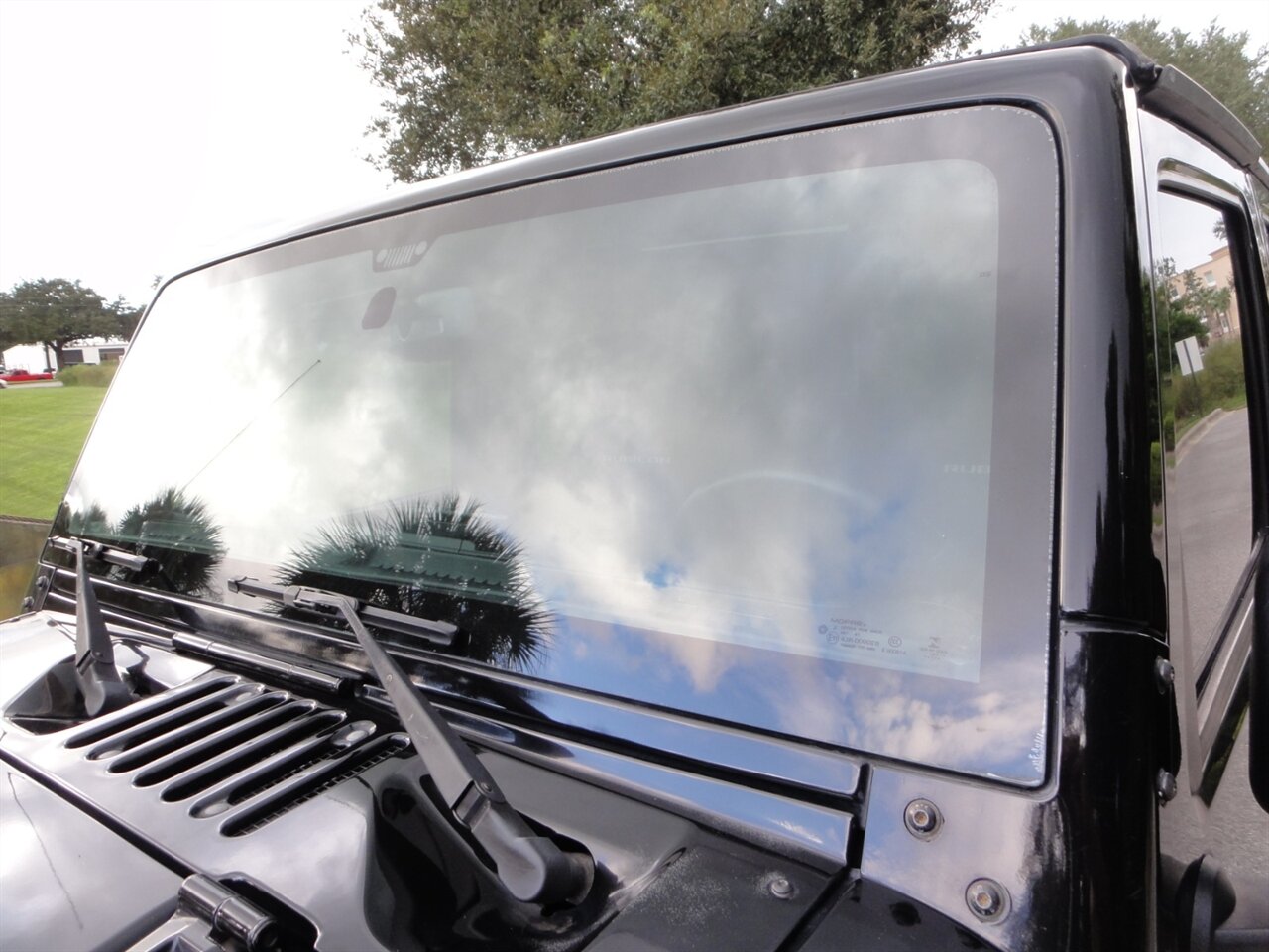 2015 Jeep Wrangler Unlimited Rubicon   - Photo 18 - Deland, FL 32720