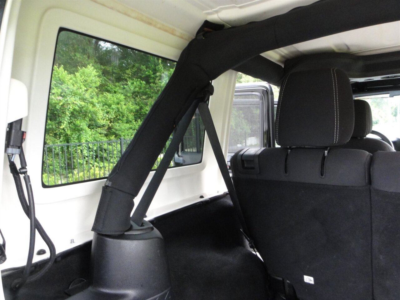 2015 Jeep Wrangler Unlimited Rubicon   - Photo 43 - Deland, FL 32720