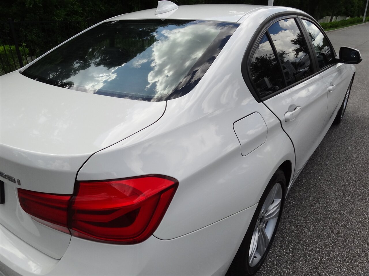2016 BMW 328i Premium - Photo 13 - Deland, FL 32720