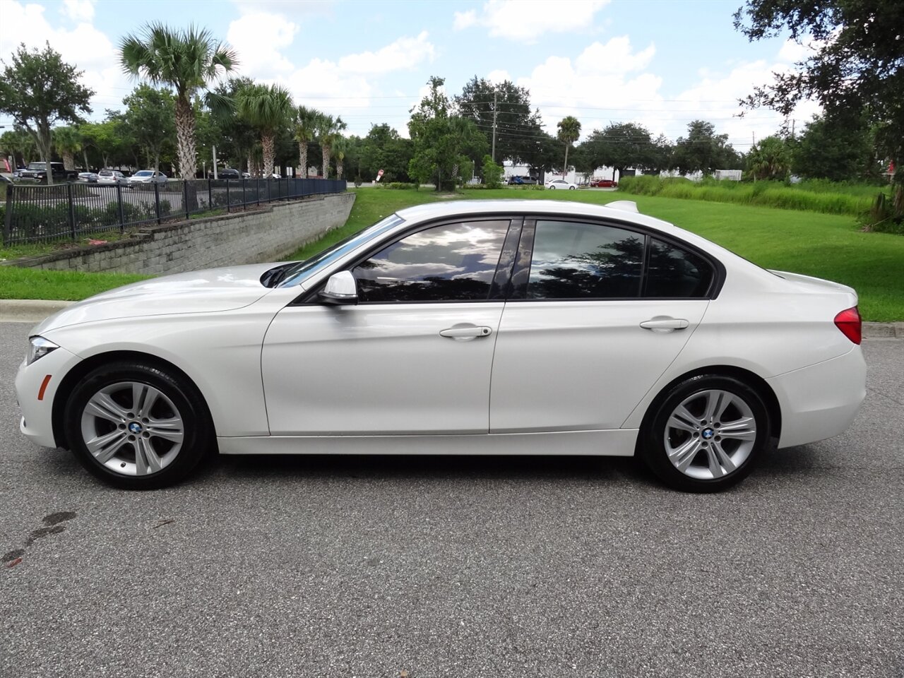 2016 BMW 328i Premium - Photo 15 - Deland, FL 32720