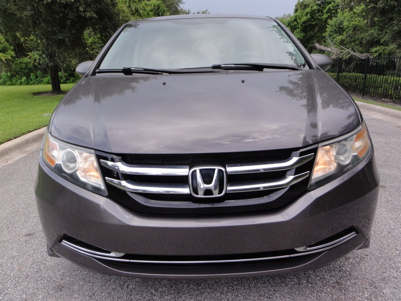 2014 Honda Odyssey EX  BraunAbility ramp van - Photo 6 - Deland, FL 32720