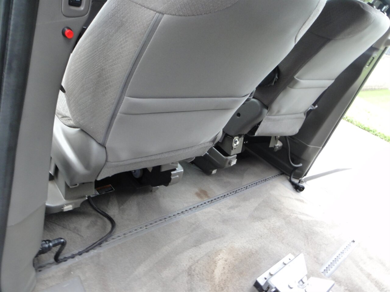 2014 Honda Odyssey EX  BraunAbility ramp van - Photo 38 - Deland, FL 32720