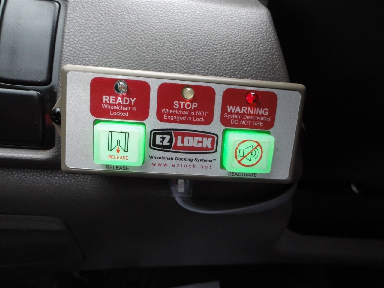 2014 Honda Odyssey EX  BraunAbility ramp van - Photo 61 - Deland, FL 32720