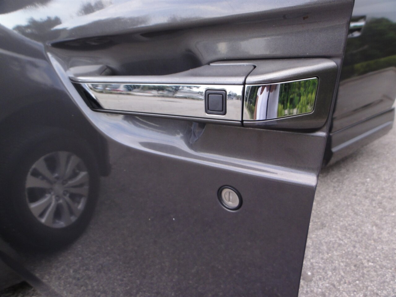 2014 Honda Odyssey EX  BraunAbility ramp van - Photo 24 - Deland, FL 32720