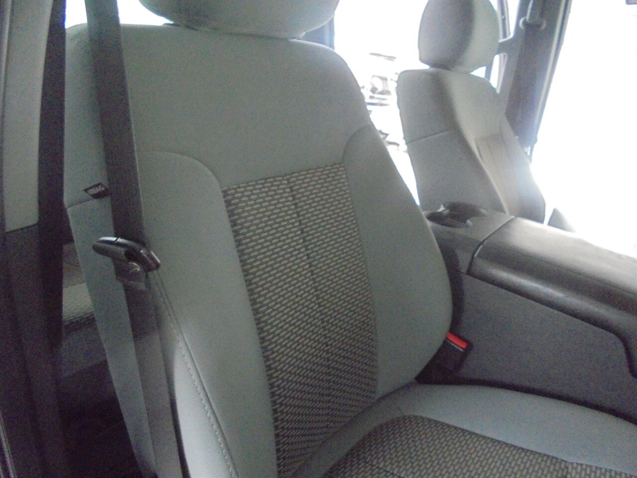 2014 Ford F-250 Super Duty XLT  Crew cab 4X4 - Photo 53 - Deland, FL 32720