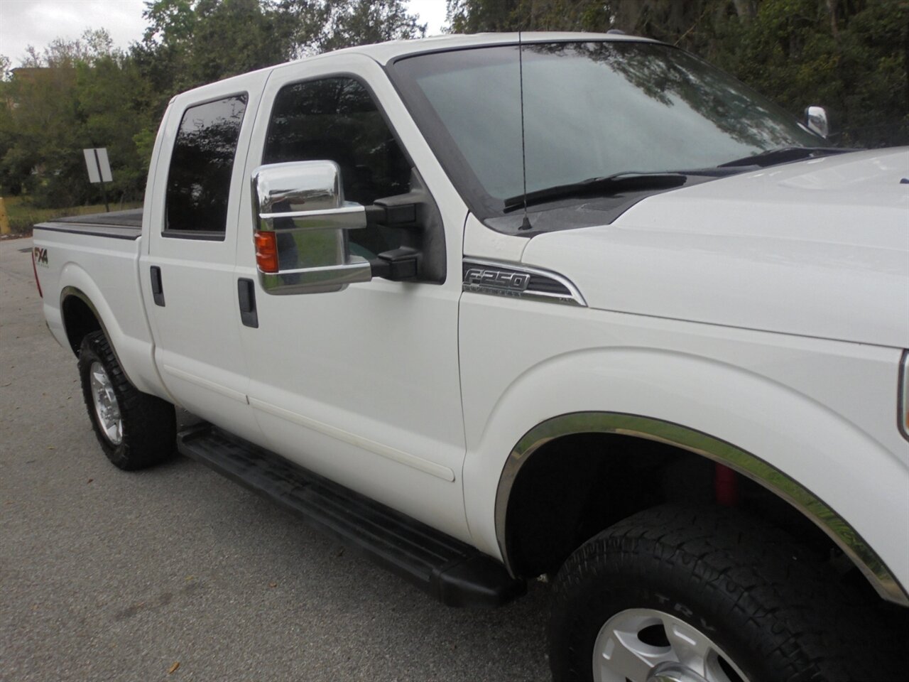 2014 Ford F-250 Super Duty XLT  Crew cab 4X4 - Photo 8 - Deland, FL 32720