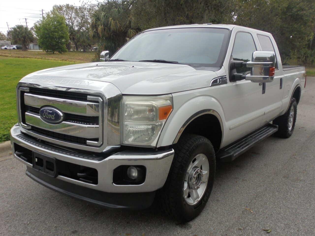 2014 Ford F-250 Super Duty XLT  Crew cab 4X4 - Photo 2 - Deland, FL 32720