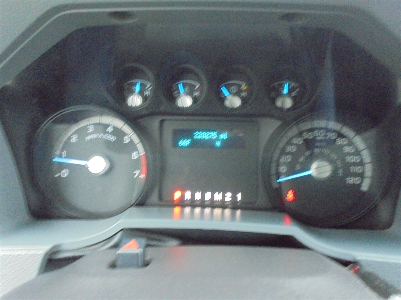 2014 Ford F-250 Super Duty XLT  Crew cab 4X4 - Photo 27 - Deland, FL 32720