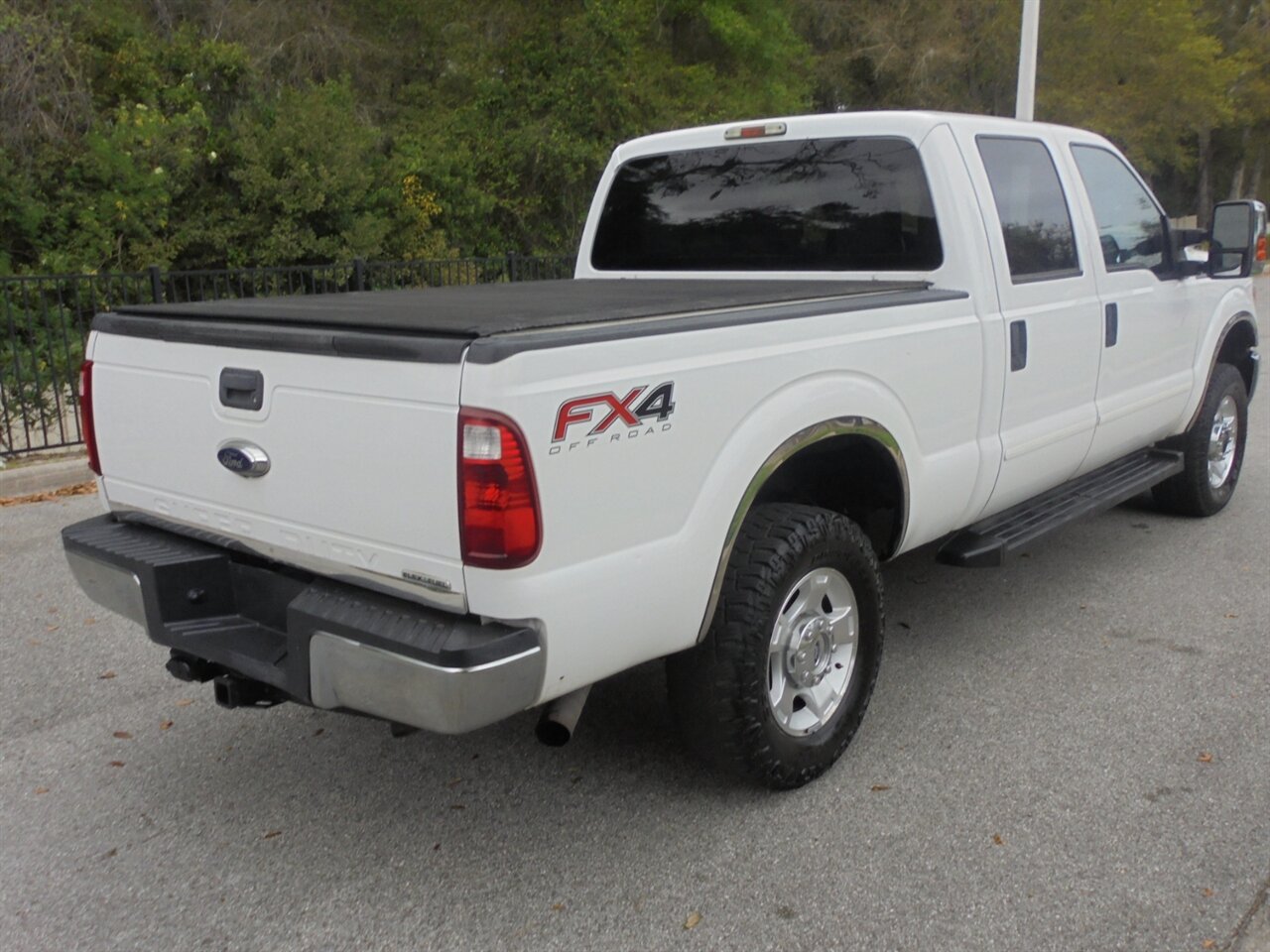 2014 Ford F-250 Super Duty XLT  Crew cab 4X4 - Photo 4 - Deland, FL 32720
