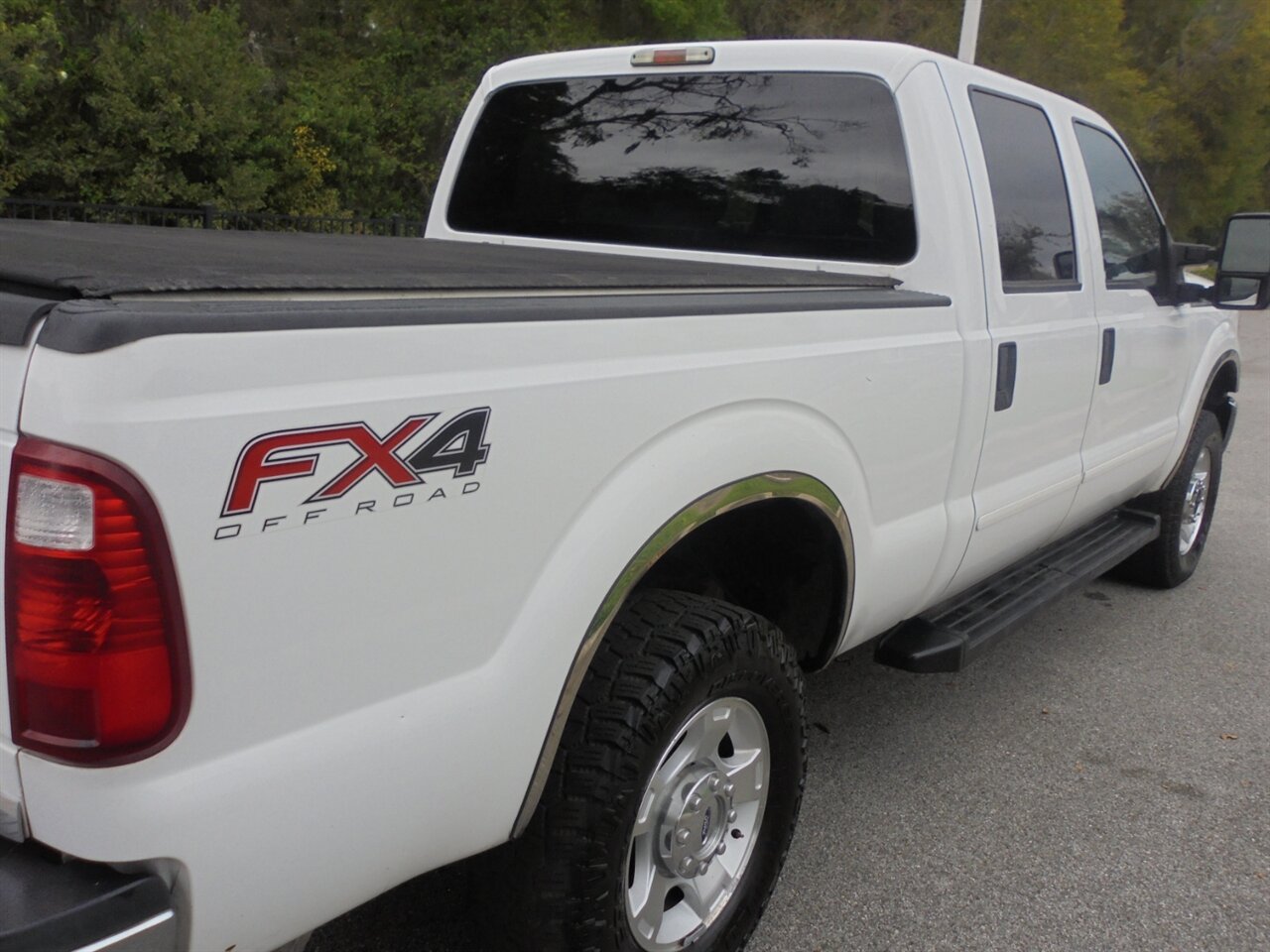 2014 Ford F-250 Super Duty XLT  Crew cab 4X4 - Photo 15 - Deland, FL 32720