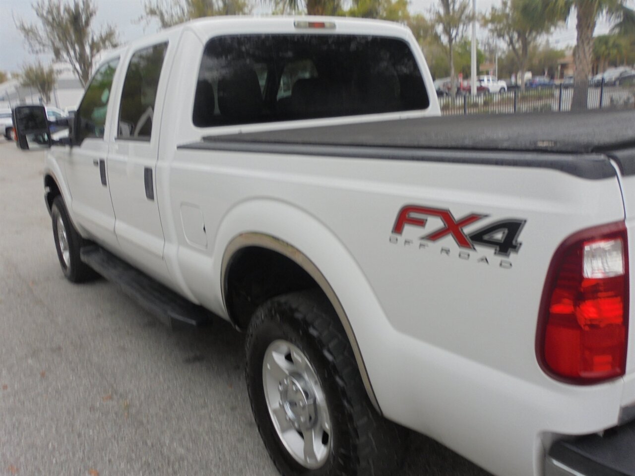 2014 Ford F-250 Super Duty XLT  Crew cab 4X4 - Photo 14 - Deland, FL 32720
