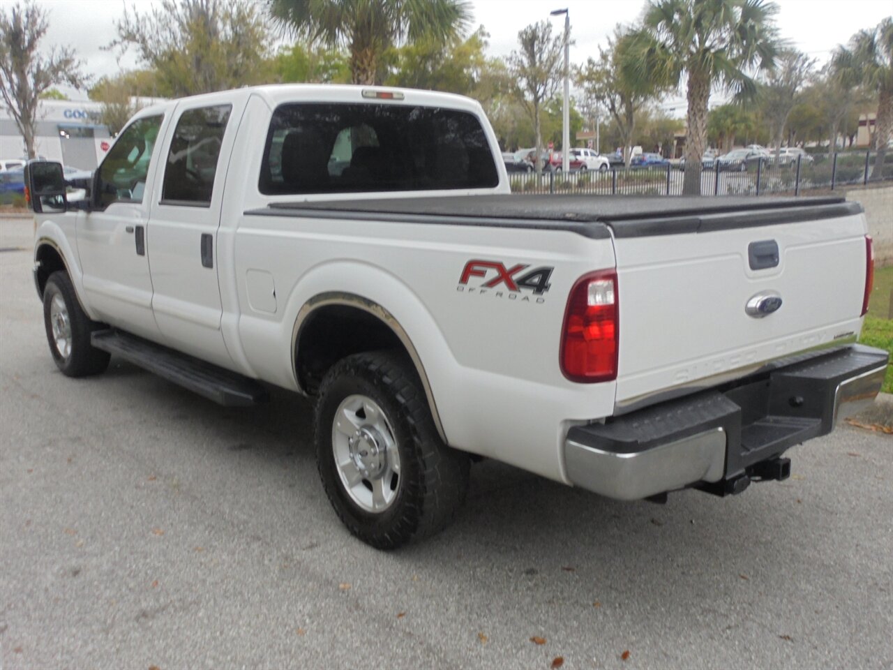 2014 Ford F-250 Super Duty XLT  Crew cab 4X4 - Photo 3 - Deland, FL 32720