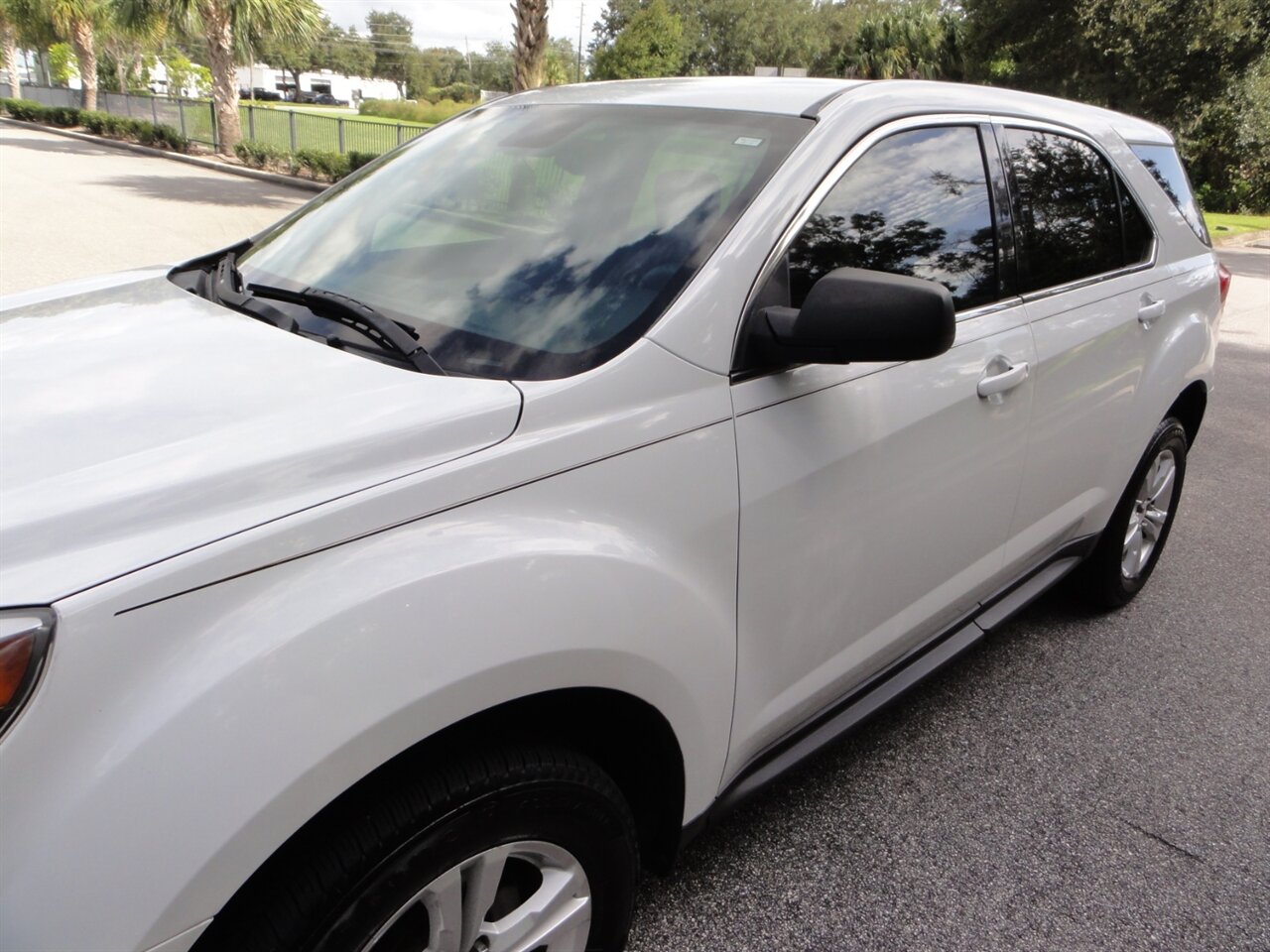 2017 Chevrolet Equinox LS   - Photo 9 - Deland, FL 32720