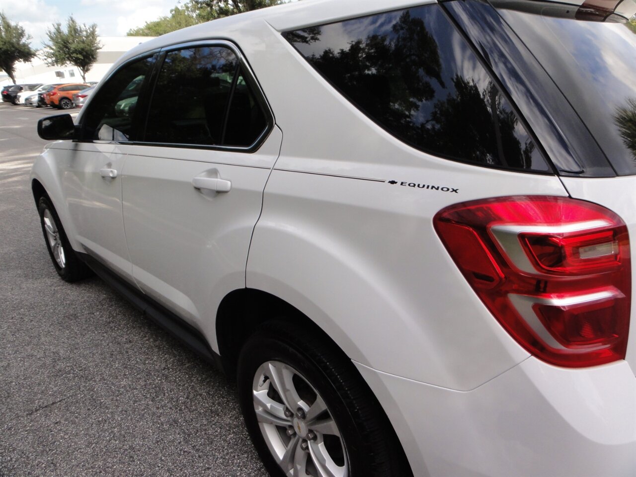 2017 Chevrolet Equinox LS   - Photo 12 - Deland, FL 32720