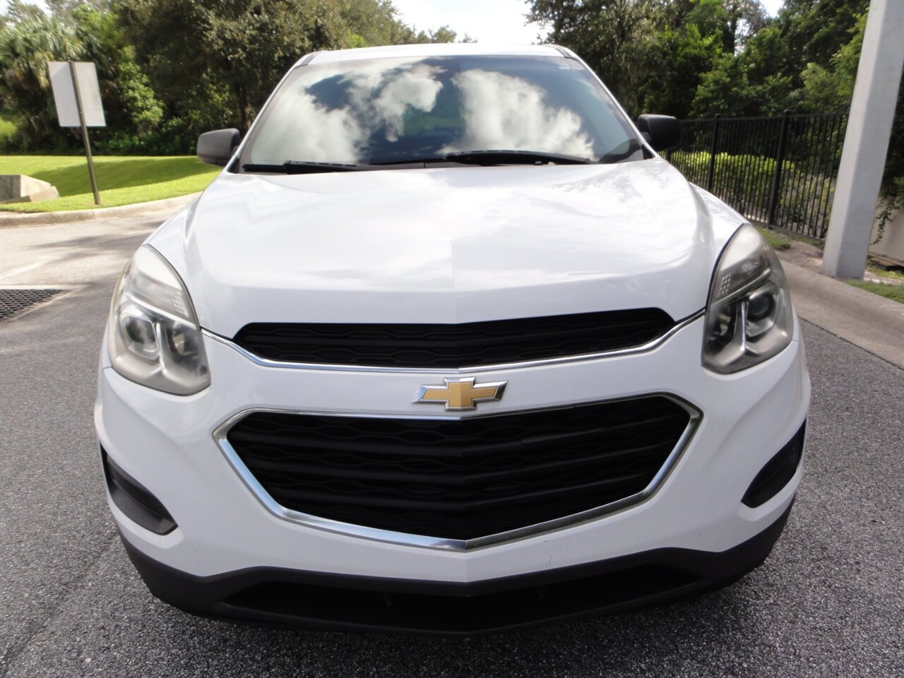 2017 Chevrolet Equinox LS   - Photo 5 - Deland, FL 32720