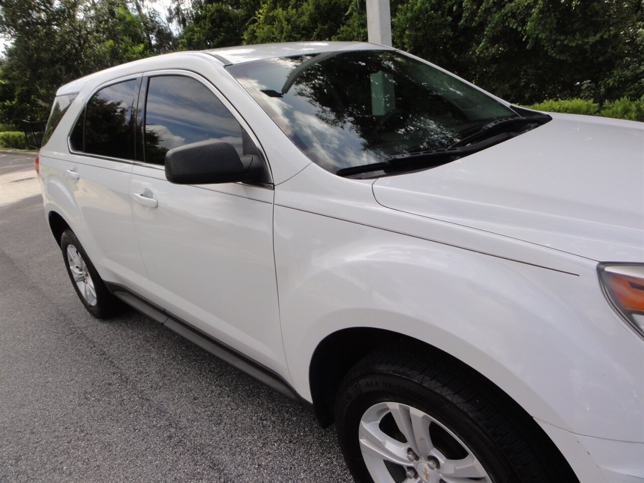 2017 Chevrolet Equinox LS   - Photo 8 - Deland, FL 32720