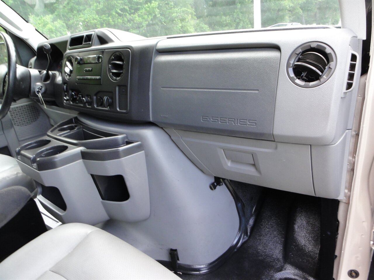 2010 Ford E-250 Cargo - Photo 43 - Deland, FL 32720