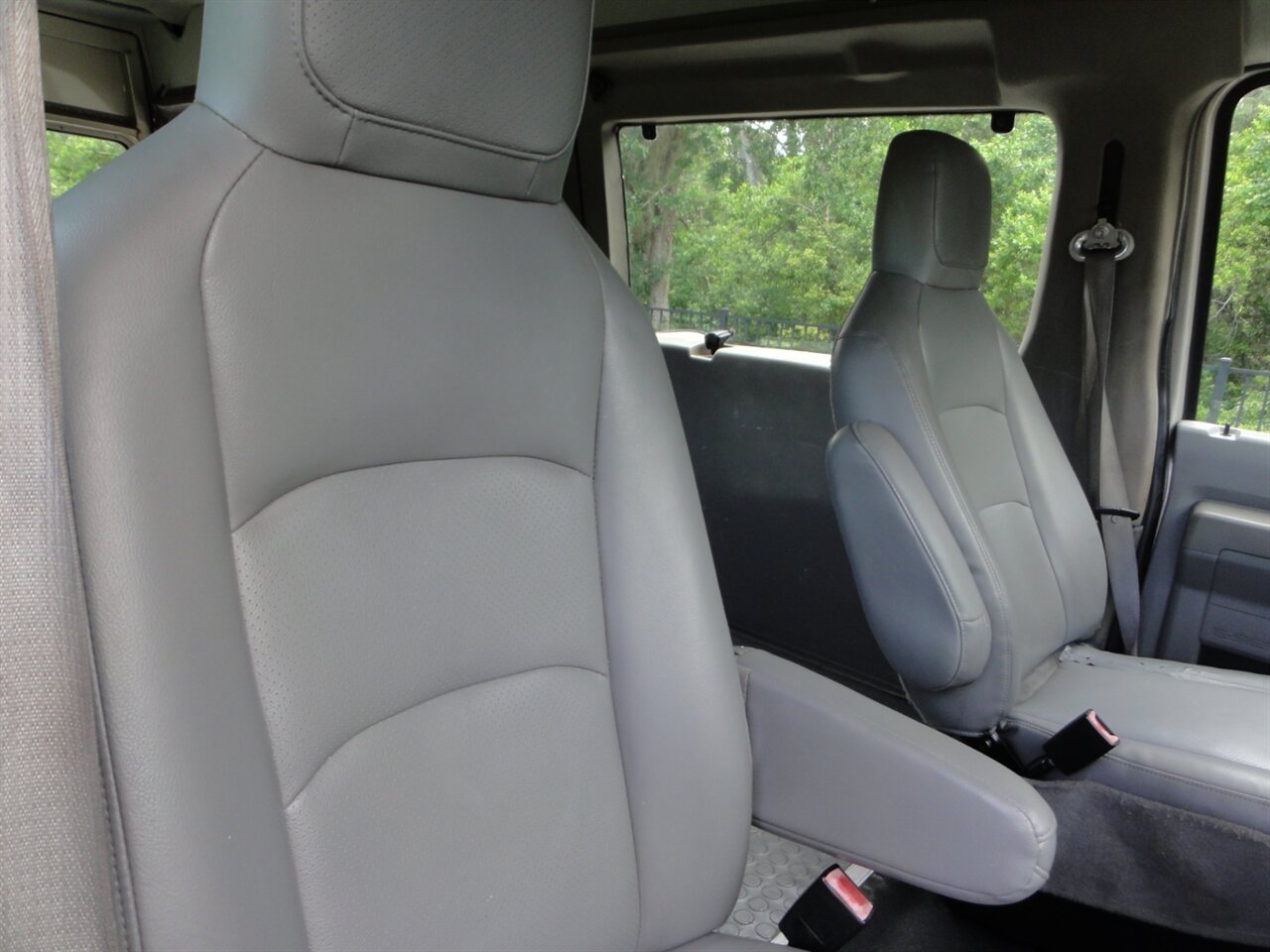 2010 Ford E-250 Cargo - Photo 42 - Deland, FL 32720
