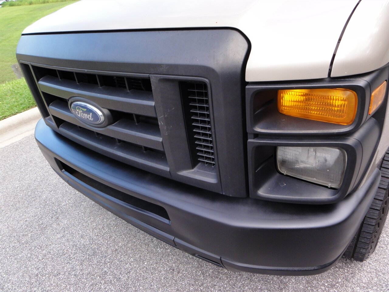 2010 Ford E-250 Cargo - Photo 6 - Deland, FL 32720