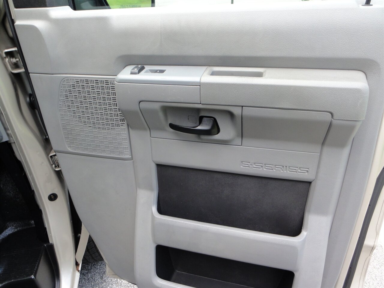 2010 Ford E-250 Cargo - Photo 45 - Deland, FL 32720