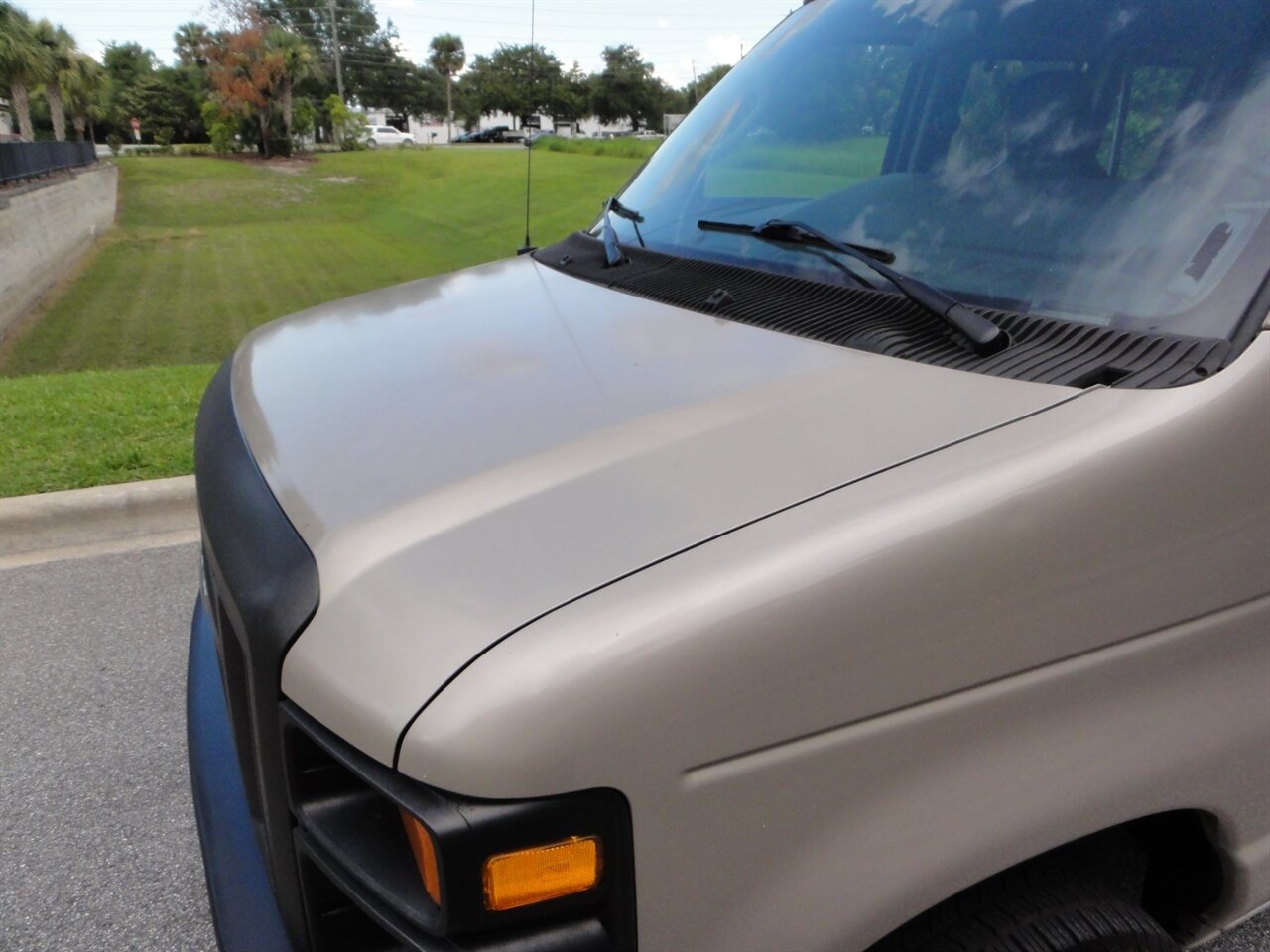 2010 Ford E-250 Cargo - Photo 17 - Deland, FL 32720