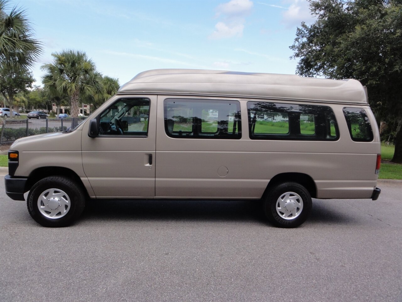 2010 Ford E-250 Cargo - Photo 16 - Deland, FL 32720